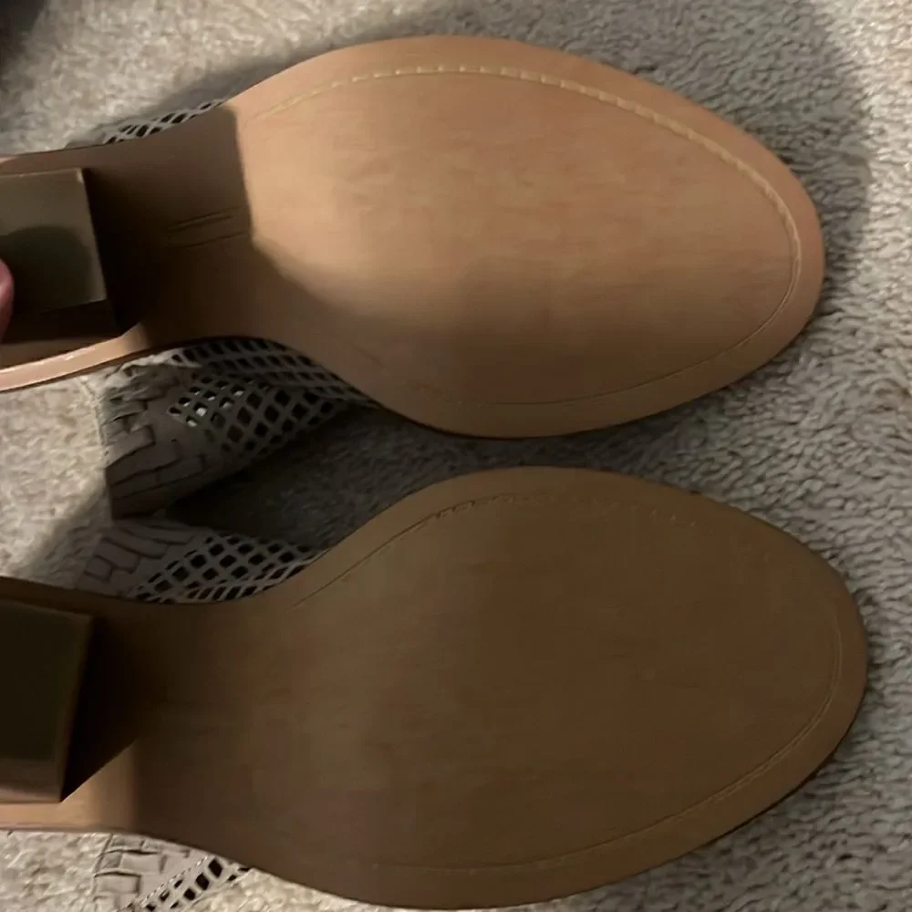 Vince Camuto vince camuto